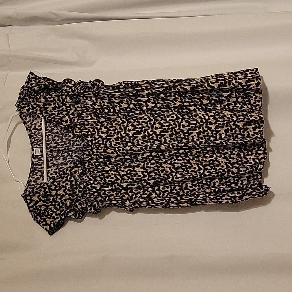 Old Navy Leopard Cut Off Sleeve Top